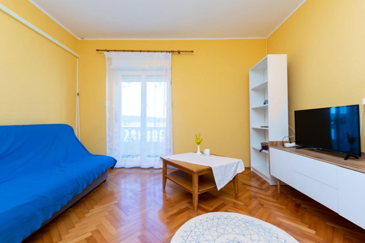 Apartments Biserka Barbat na Rabu ภายนอก รูปภาพ