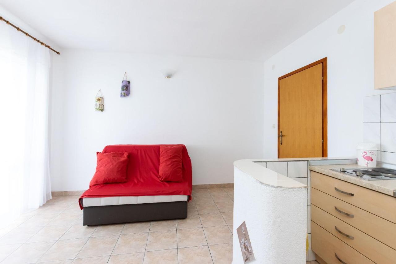 Apartments Biserka Barbat na Rabu ภายนอก รูปภาพ
